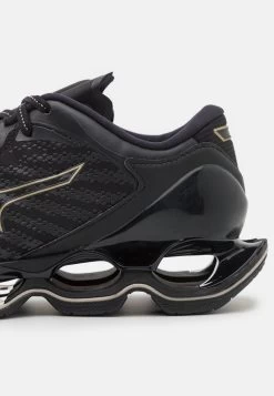 Mizuno WAVE PROPHECY - Laufschuh Neutral - Black/gold -Mizuno 0ac55b2979174ec98785413a1f2d44ac